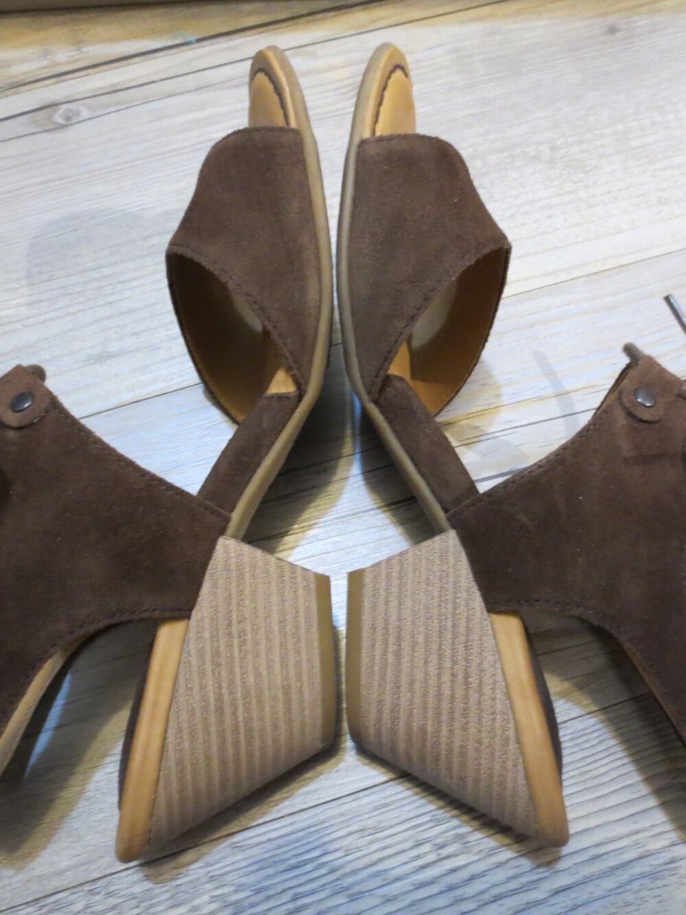 b.o.c Born Concept Blair Dark Brown Faux Suede Dressy Casual Heeled Sandal - 8 M - Picture 5 of 8
